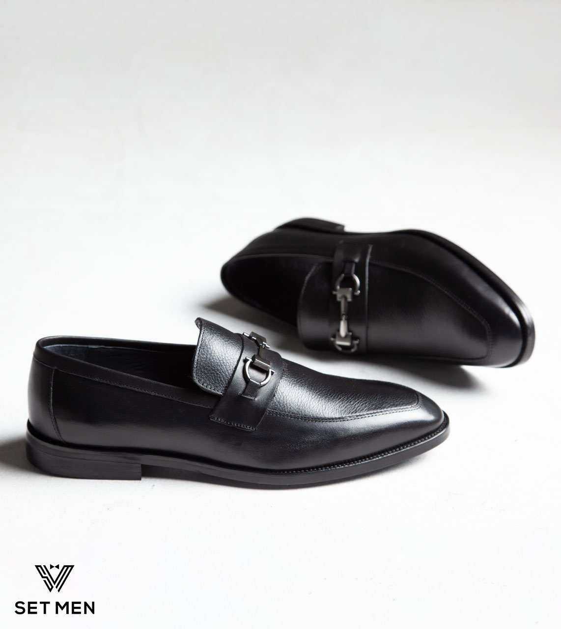 کالج رسمی سگک دار