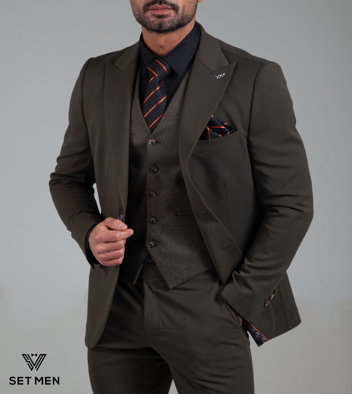 کت و شلوار سه تکه نیمه آستر یقه بلیزر دو دکمه