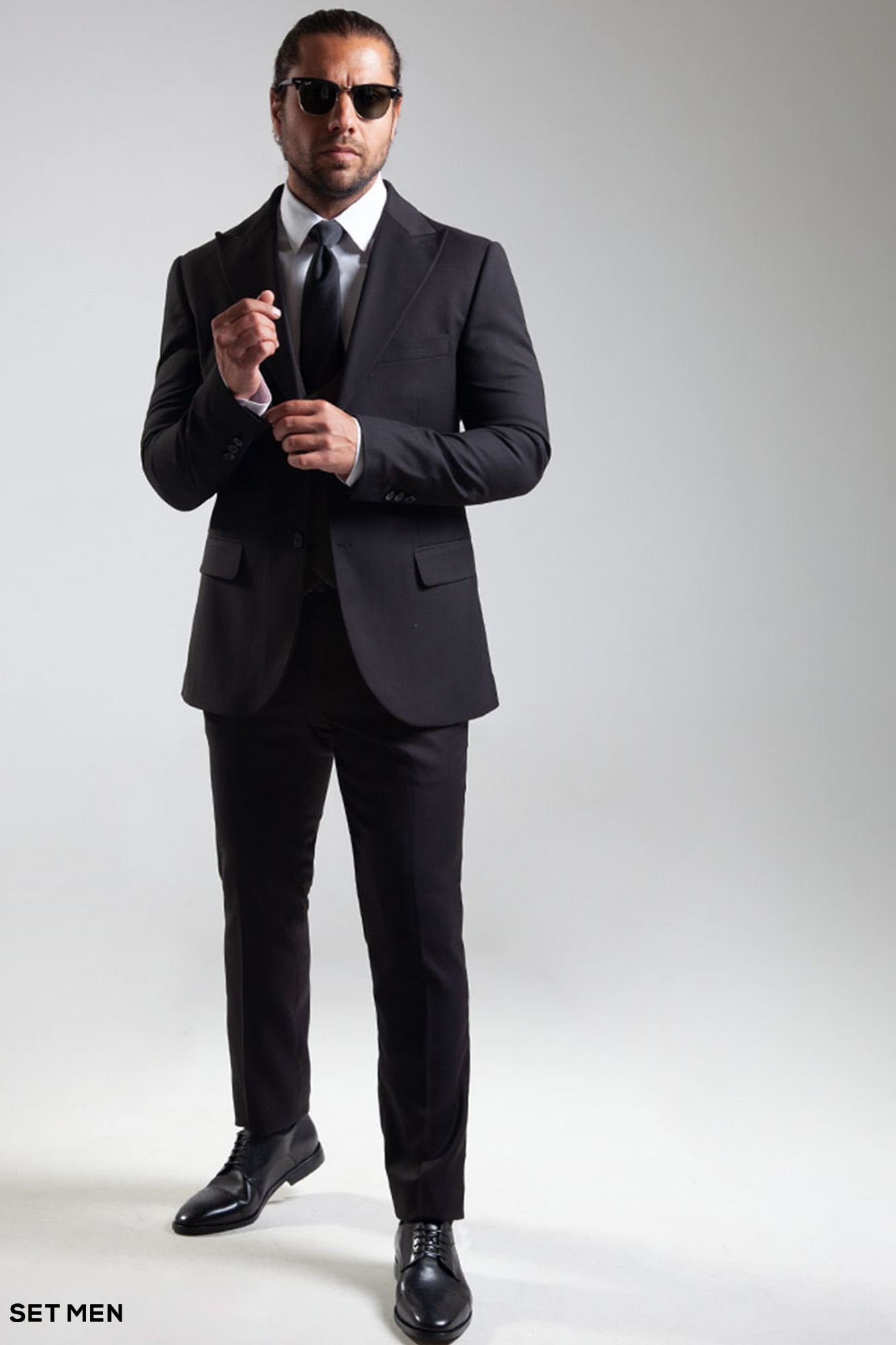 کت و شلوار مردانه سه تکه یقه بلیزر دو دکمه