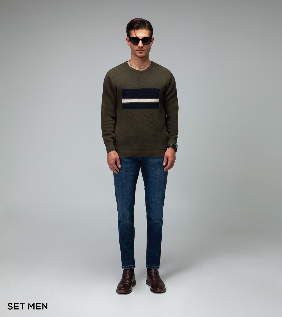 بافت یقه گرد طرحدار