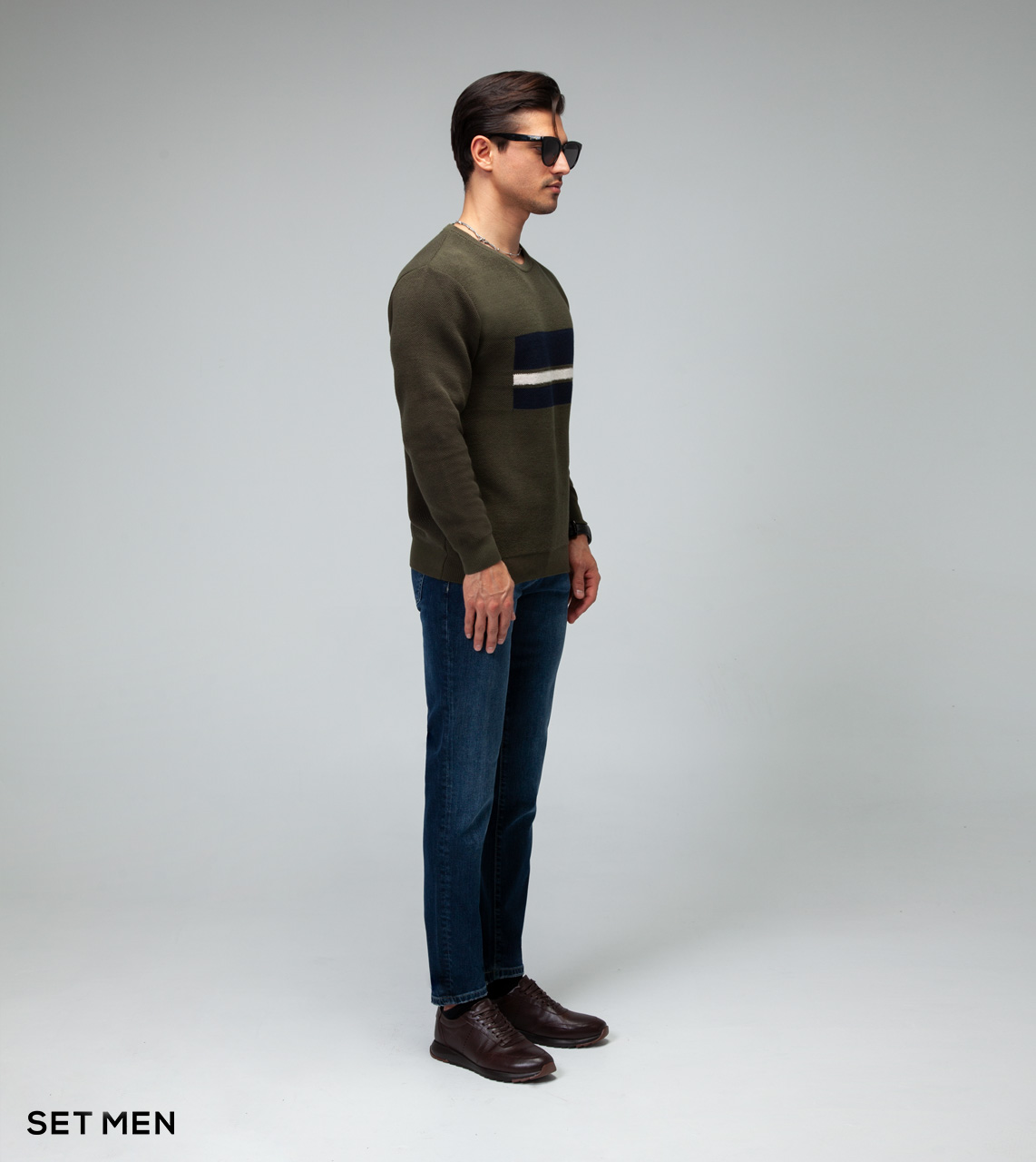 بافت یقه گرد طرحدار