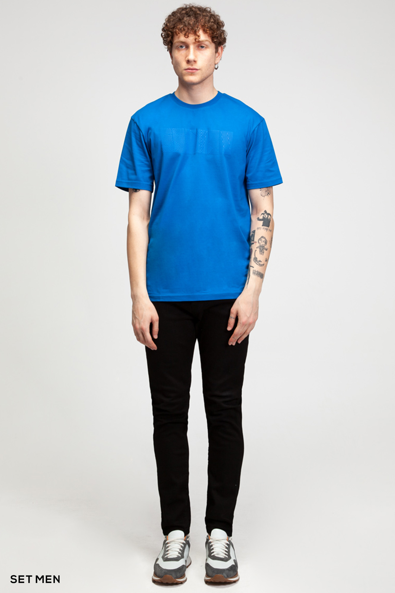 تیشرت مردانه یقه گرد مینیمال