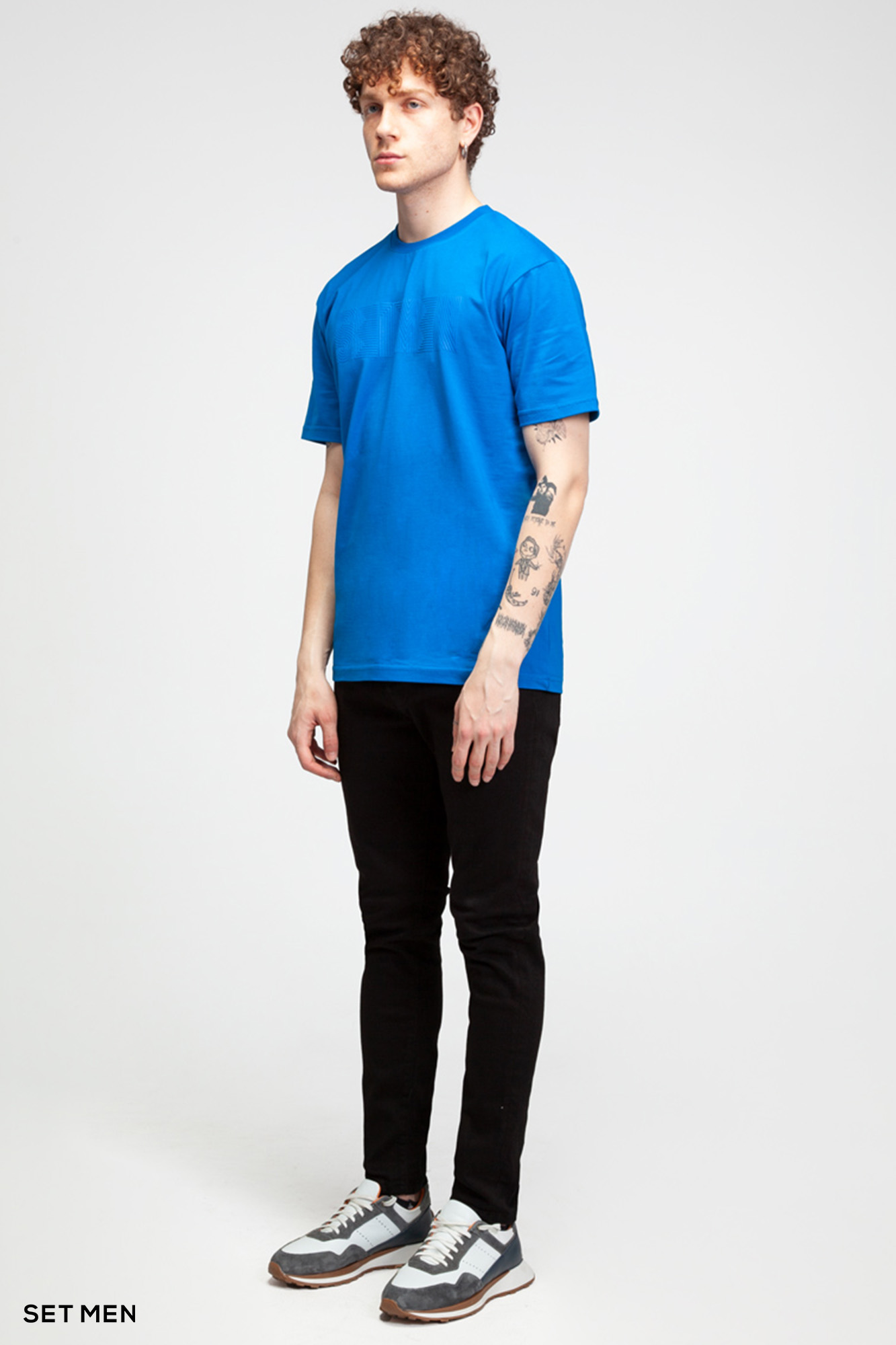 تیشرت مردانه یقه گرد مینیمال