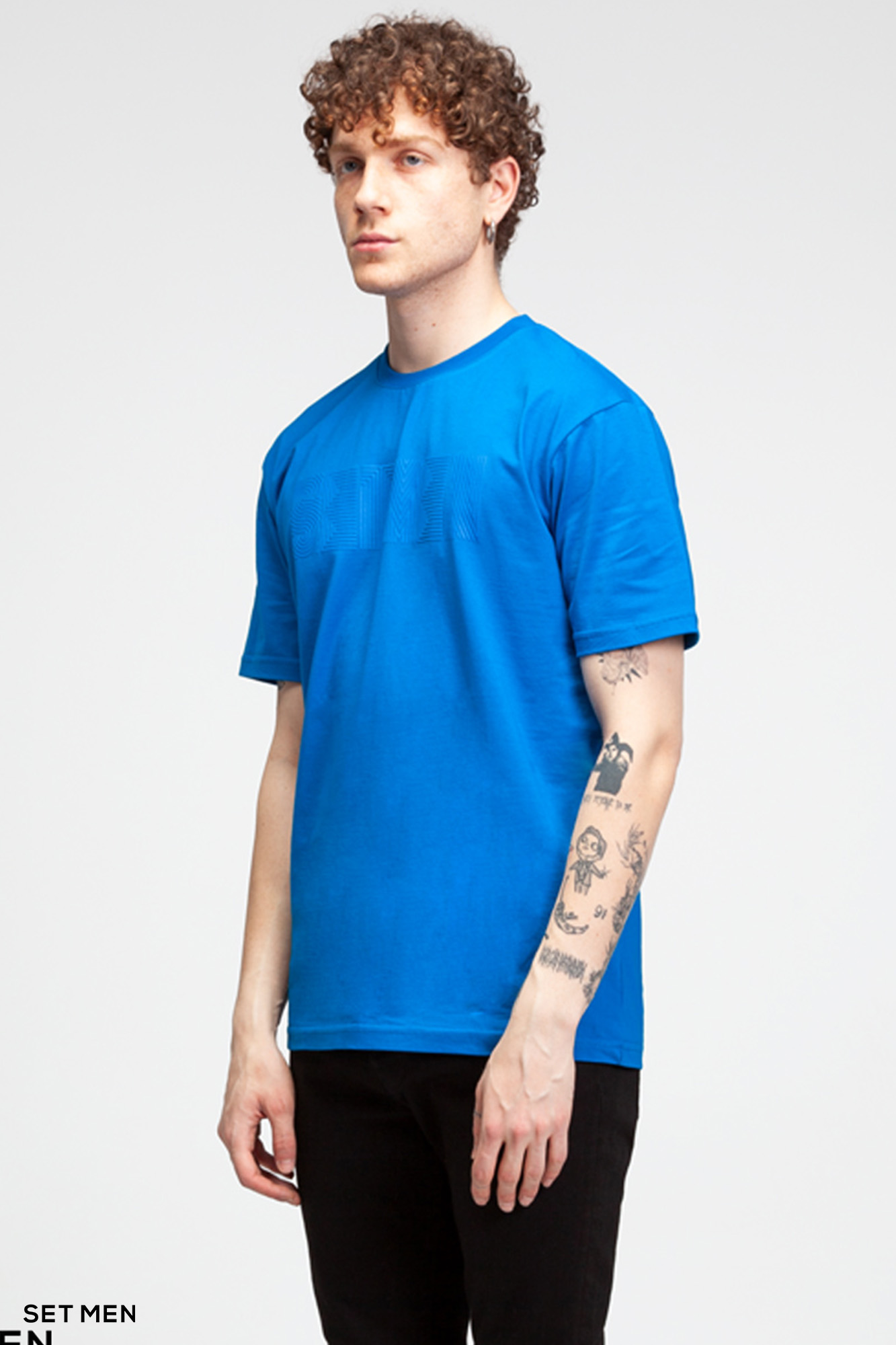 تیشرت مردانه یقه گرد مینیمال