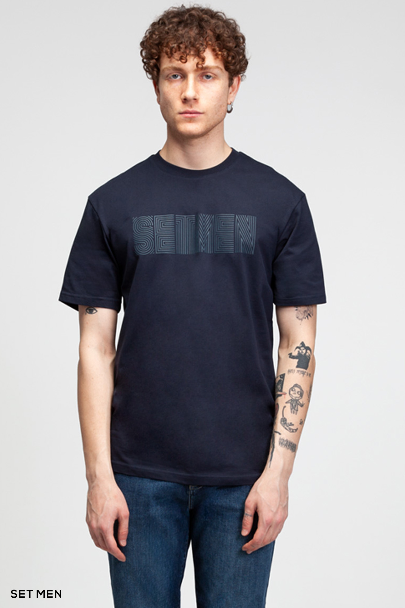 تیشرت یقه گرد مینیمال