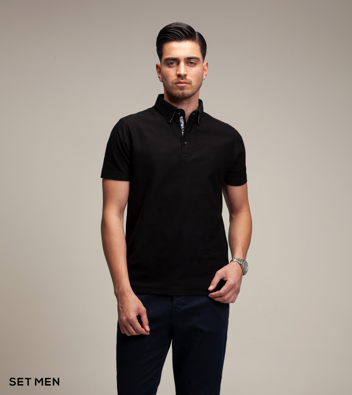 تیشرت یقه دار