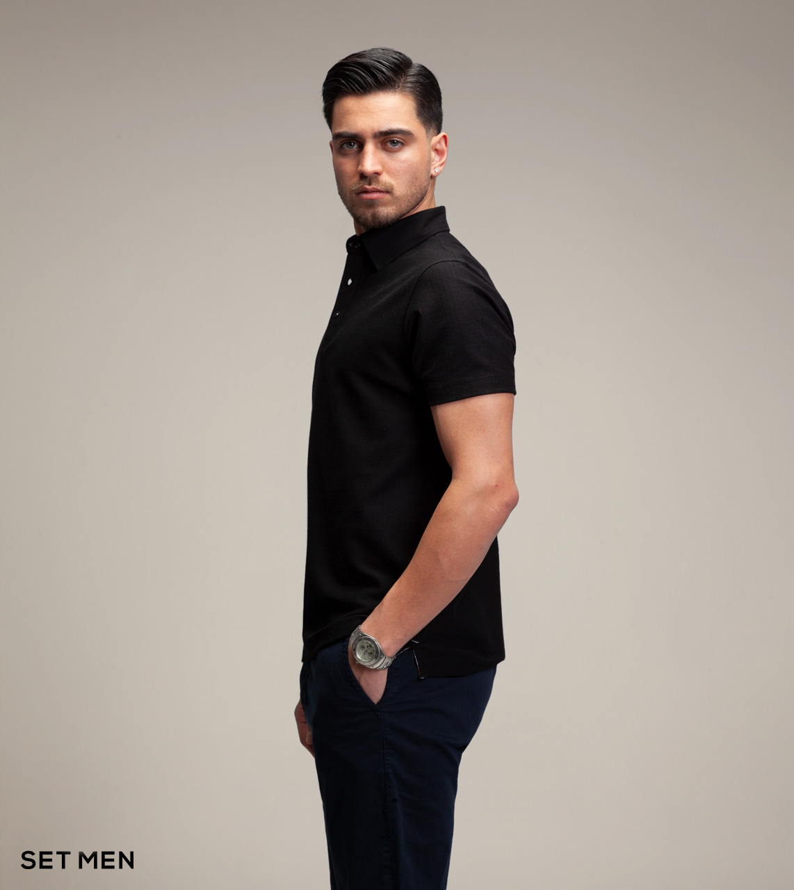 تیشرت یقه دار