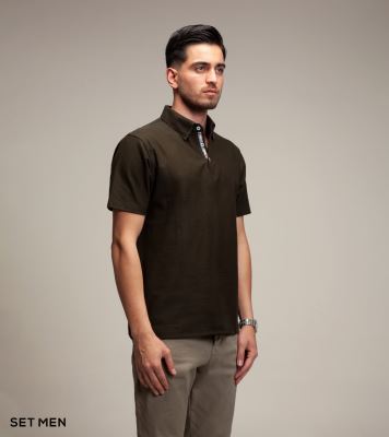 تیشرت یقه دار