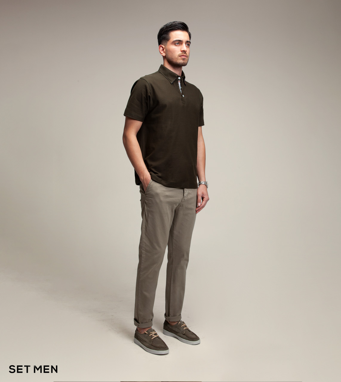 تیشرت یقه دار