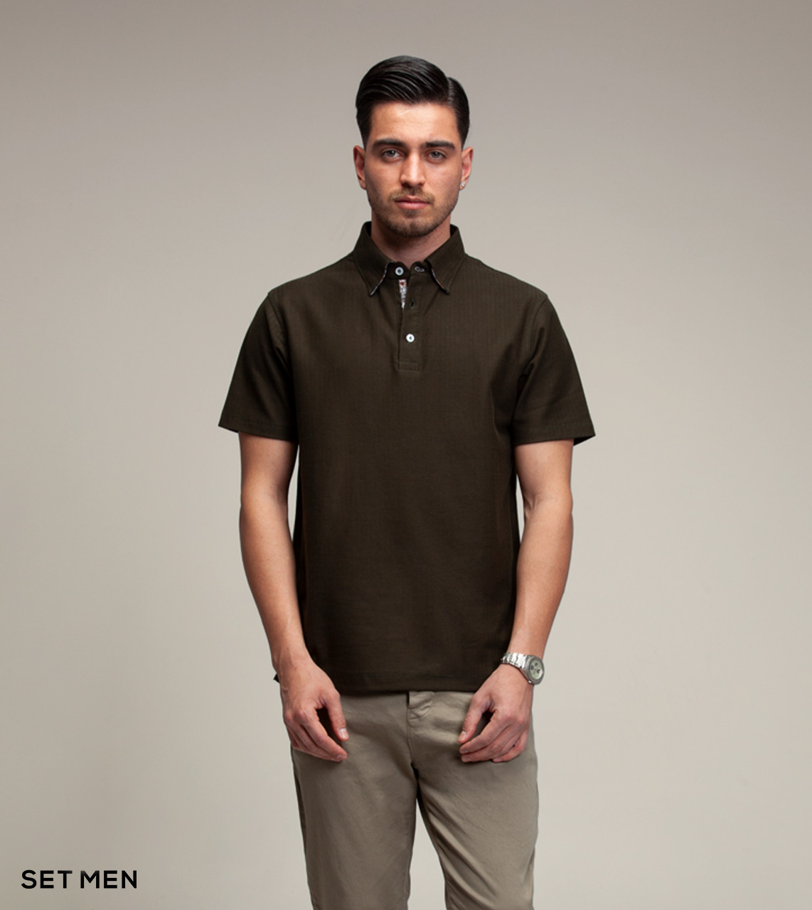 تیشرت یقه دار