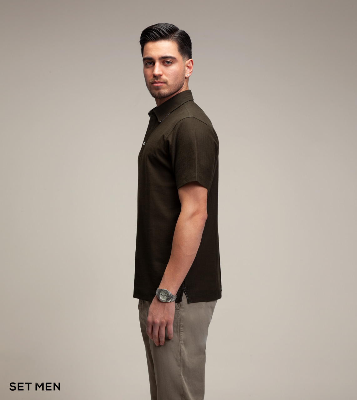 تیشرت یقه دار