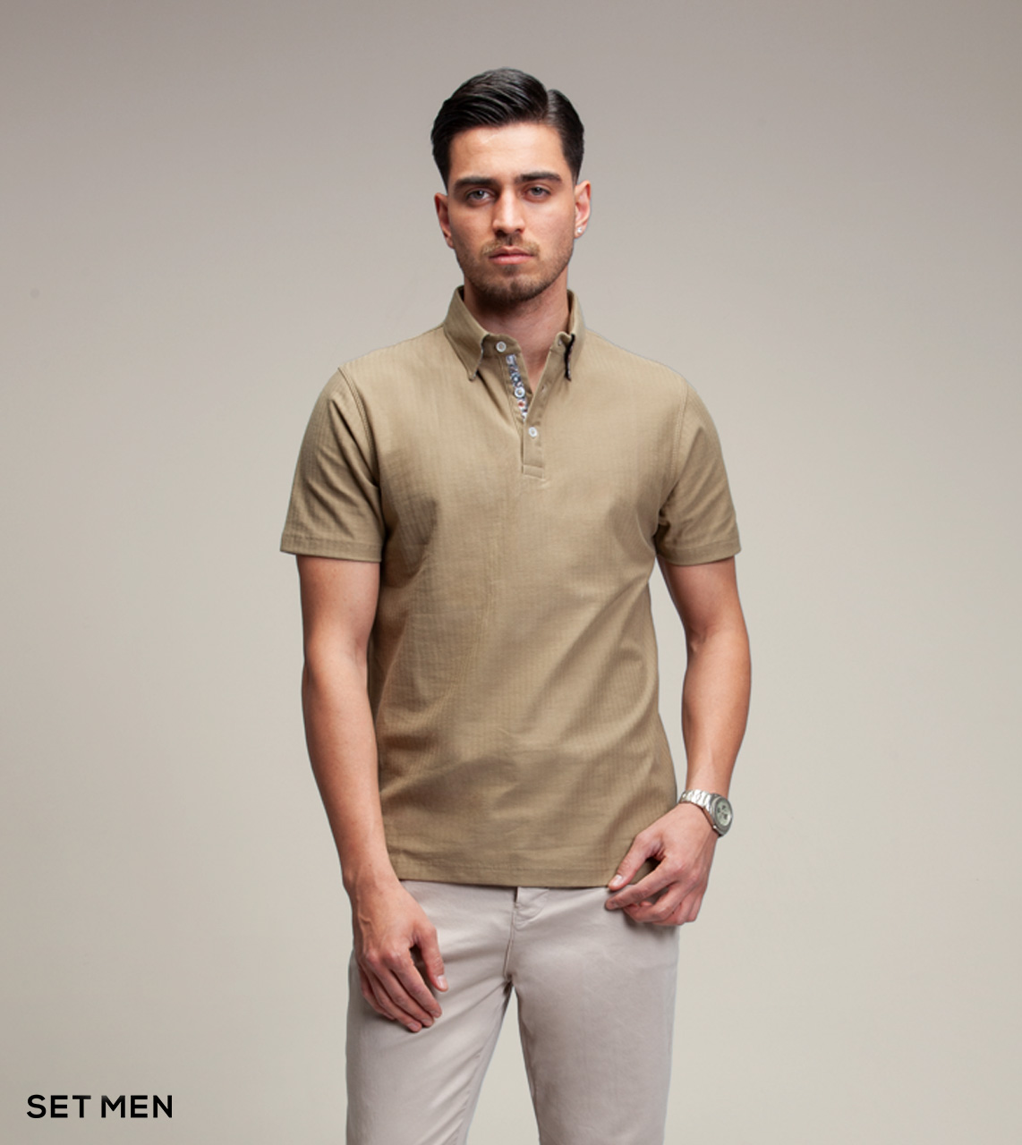 تیشرت یقه دار