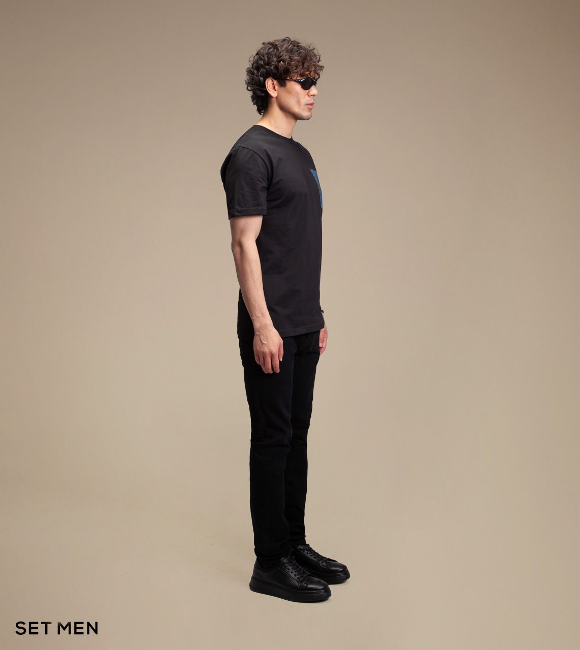 تیشرت آرتیست