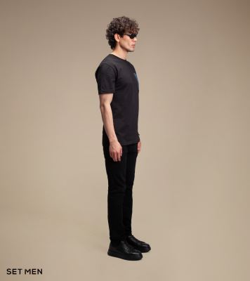 تیشرت آرتیست