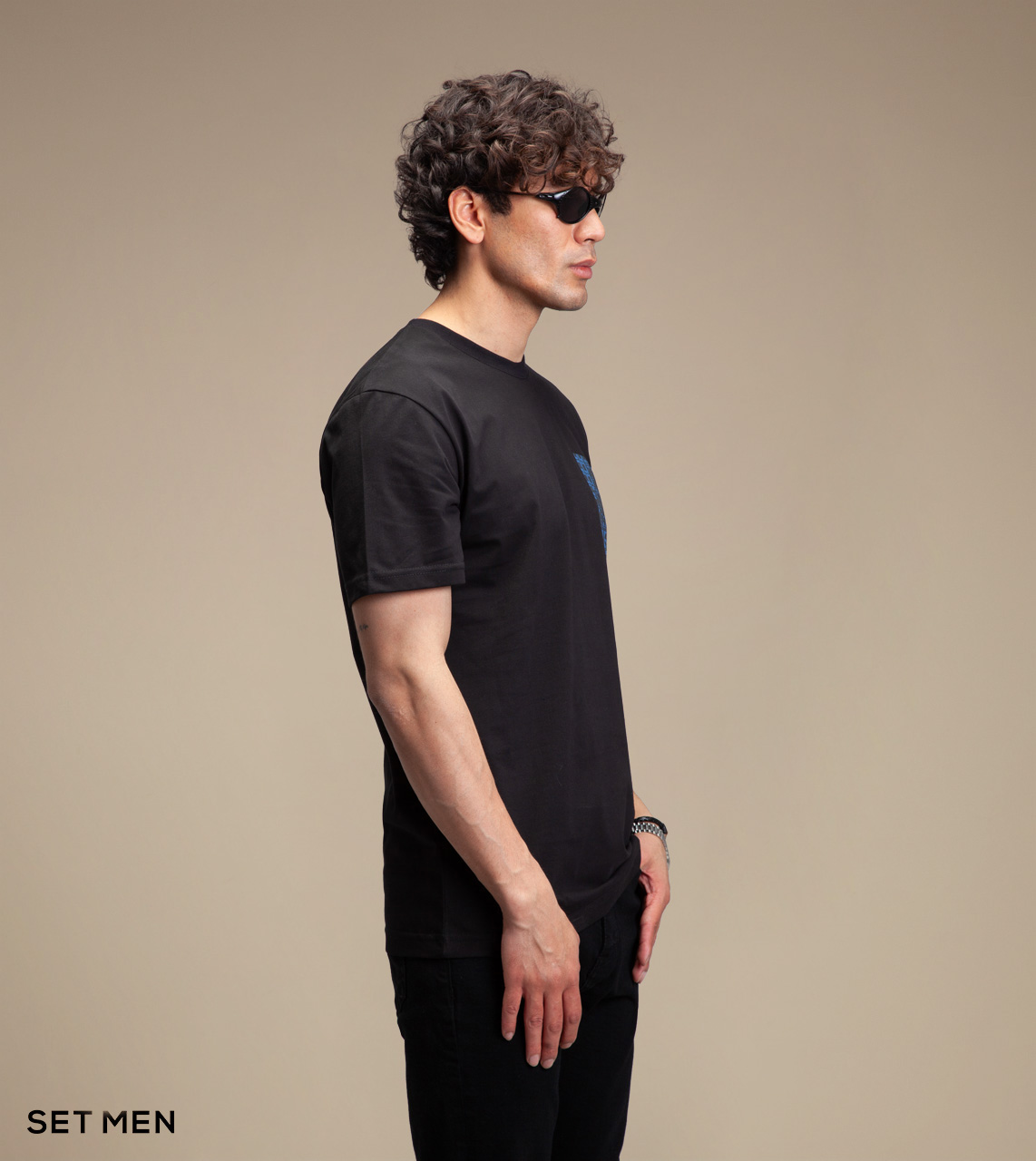 تیشرت آرتیست