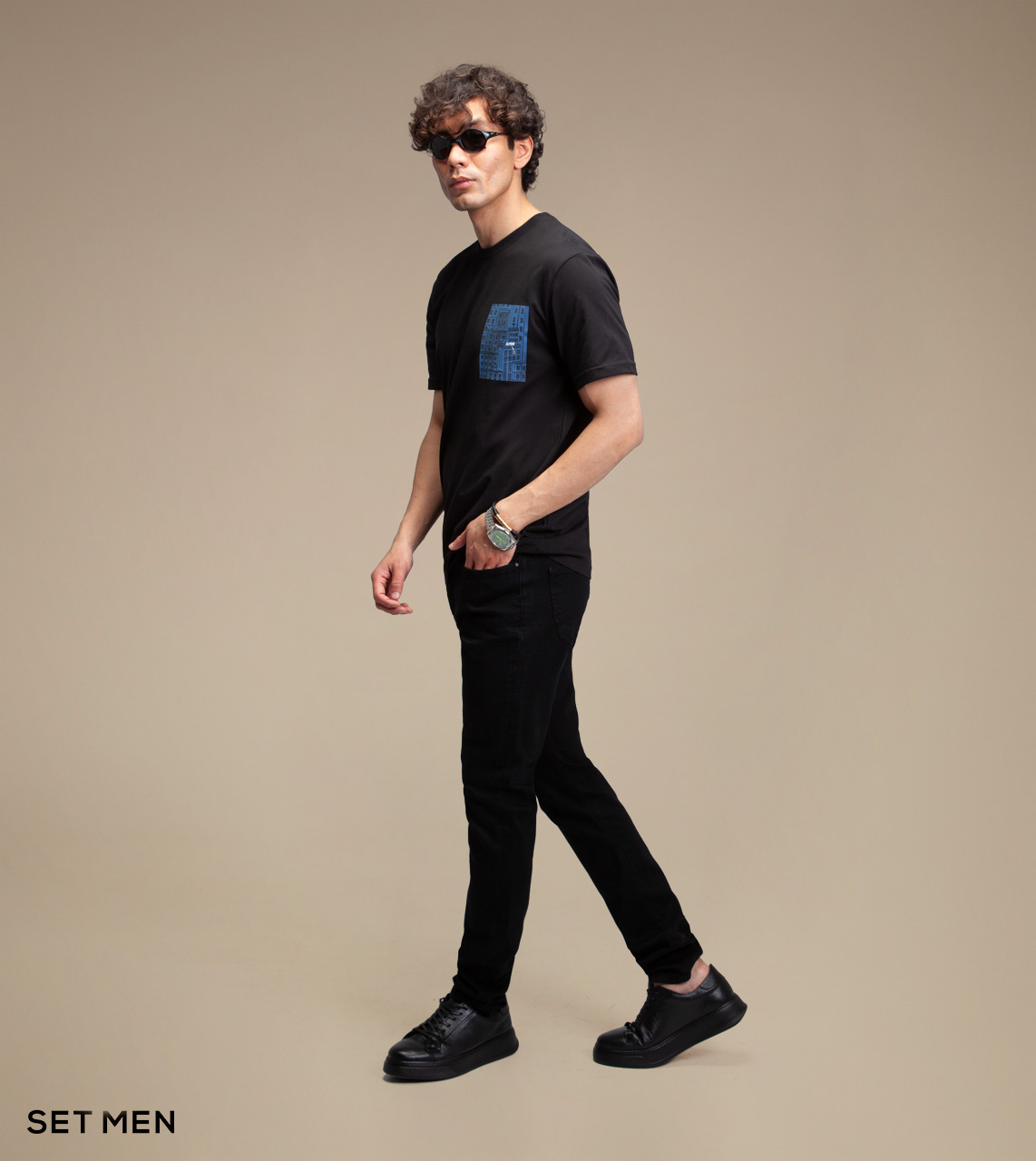 تیشرت آرتیست