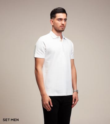 تیشرت یقه دار جناغی