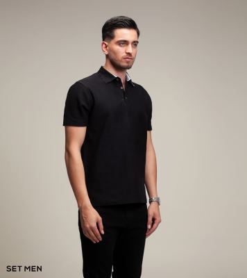 تیشرت یقه دار جناغی