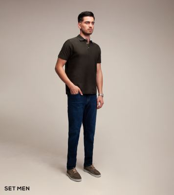 تیشرت یقه دار جناغی