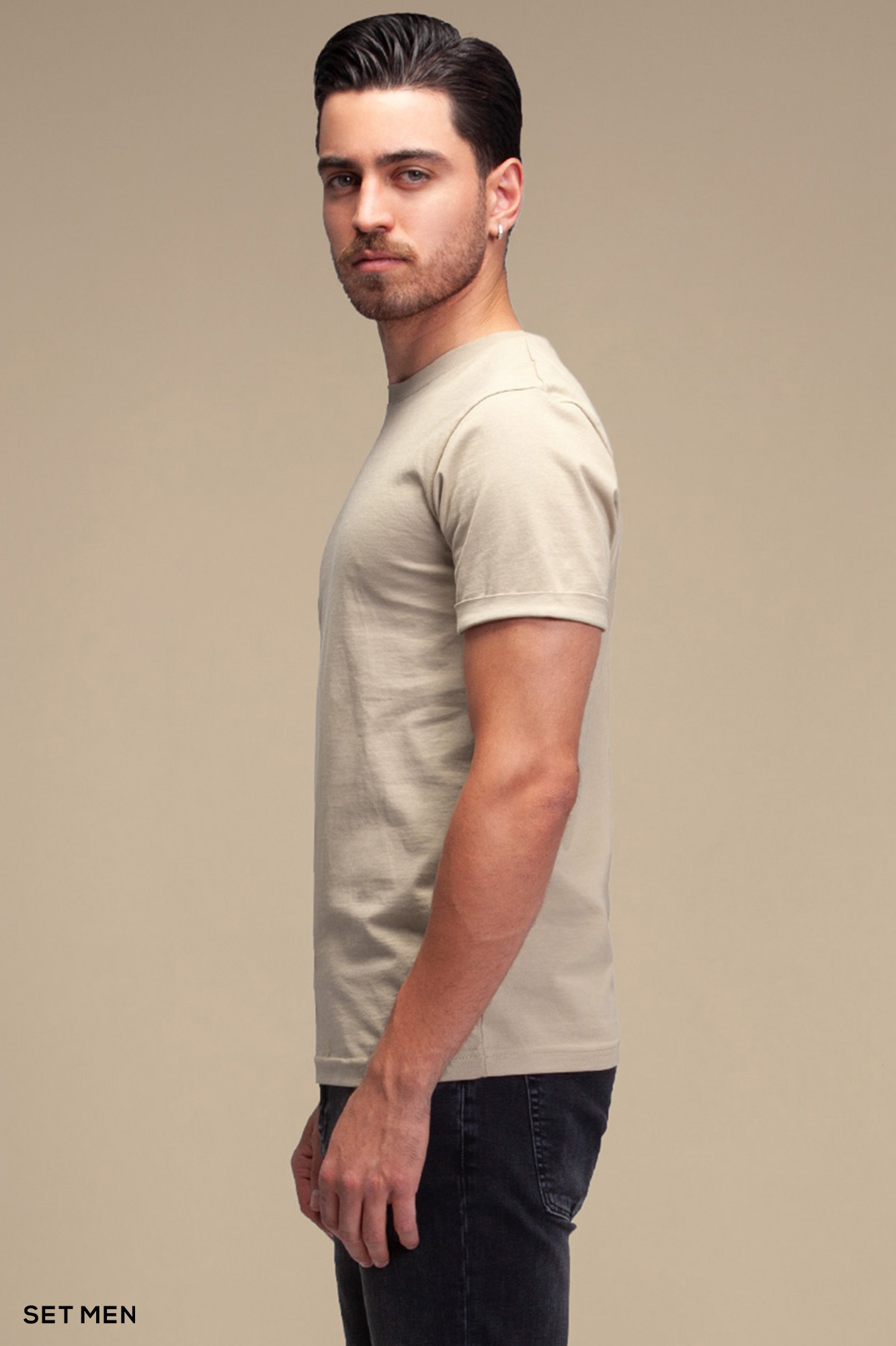 تیشرت مردانه یقه گرد آستین کوتاه