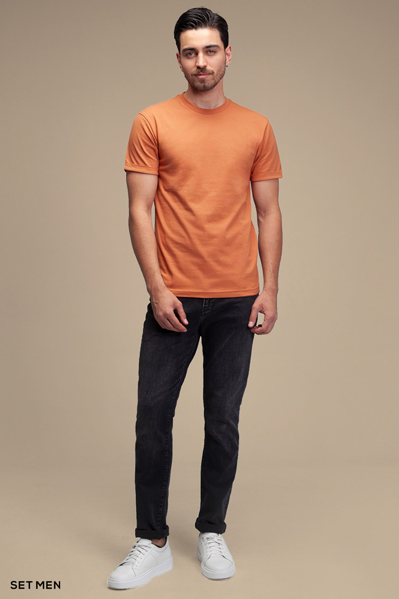 تیشرت مردانه یقه گرد آستین کوتاه