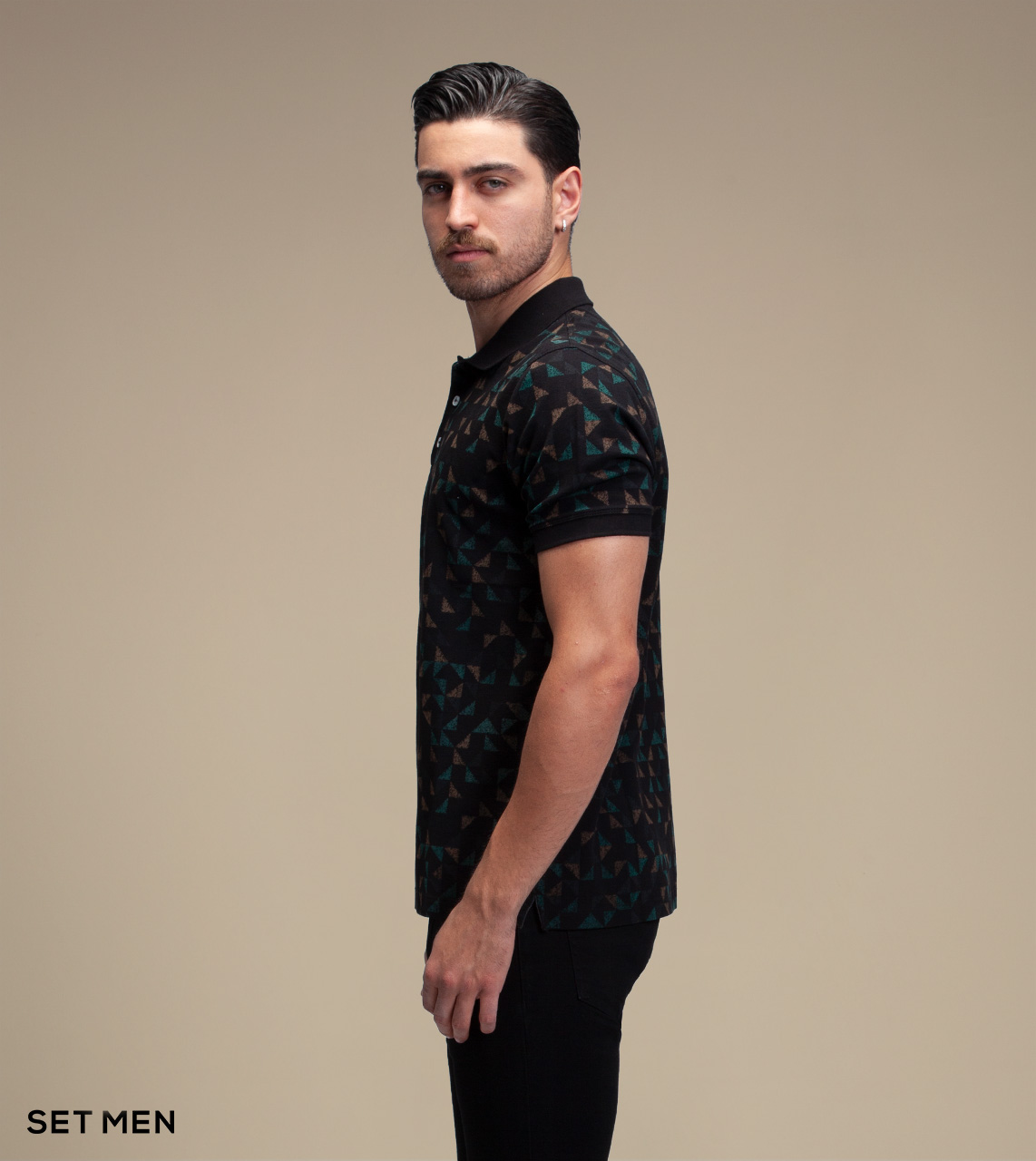 تیشرت چاپی مثلثی