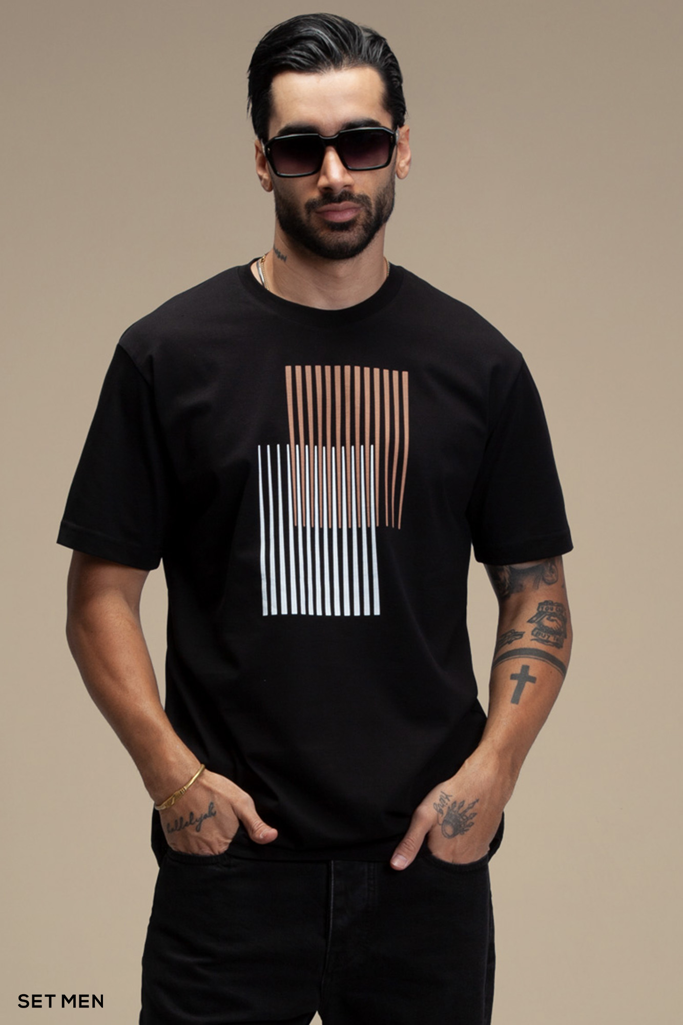 تیشرت یقه گرد مینیمال