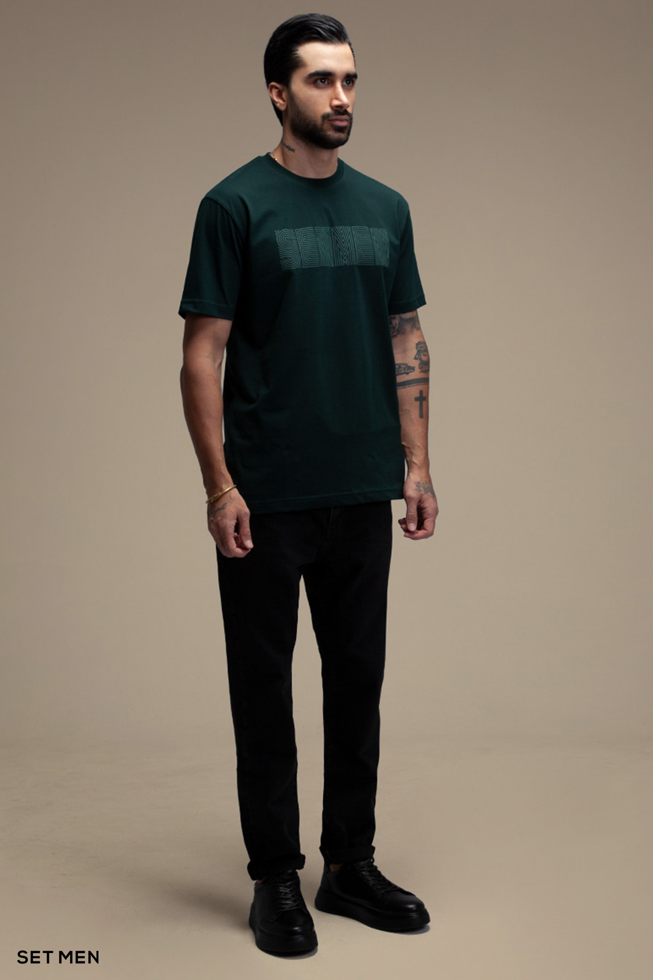 تیشرت یقه گرد مینیمال