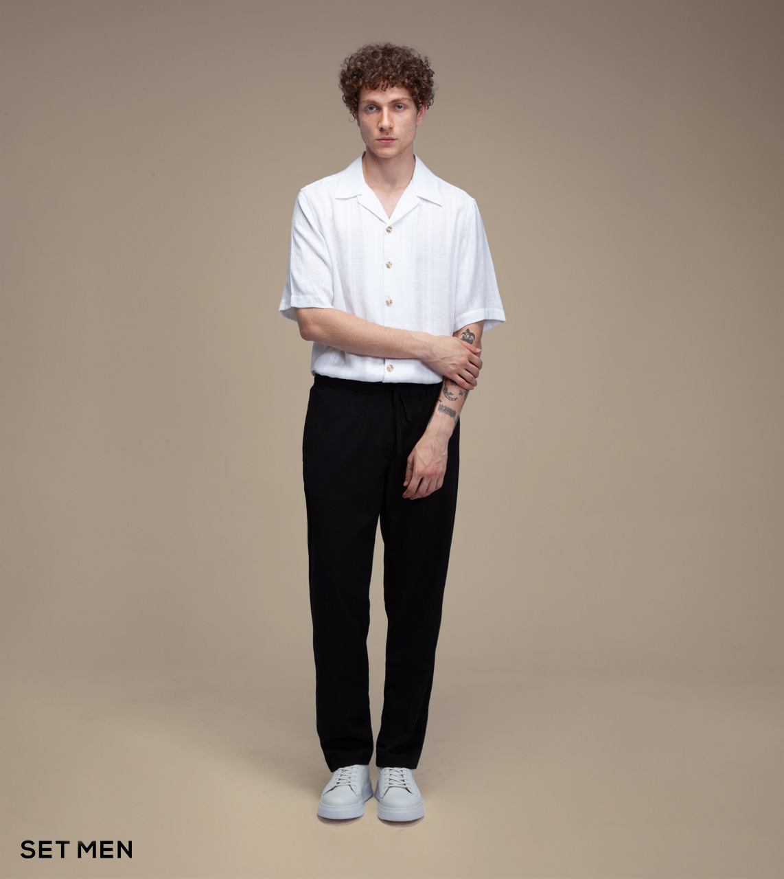 پیراهن مردانه آستین کوتاه کنفی