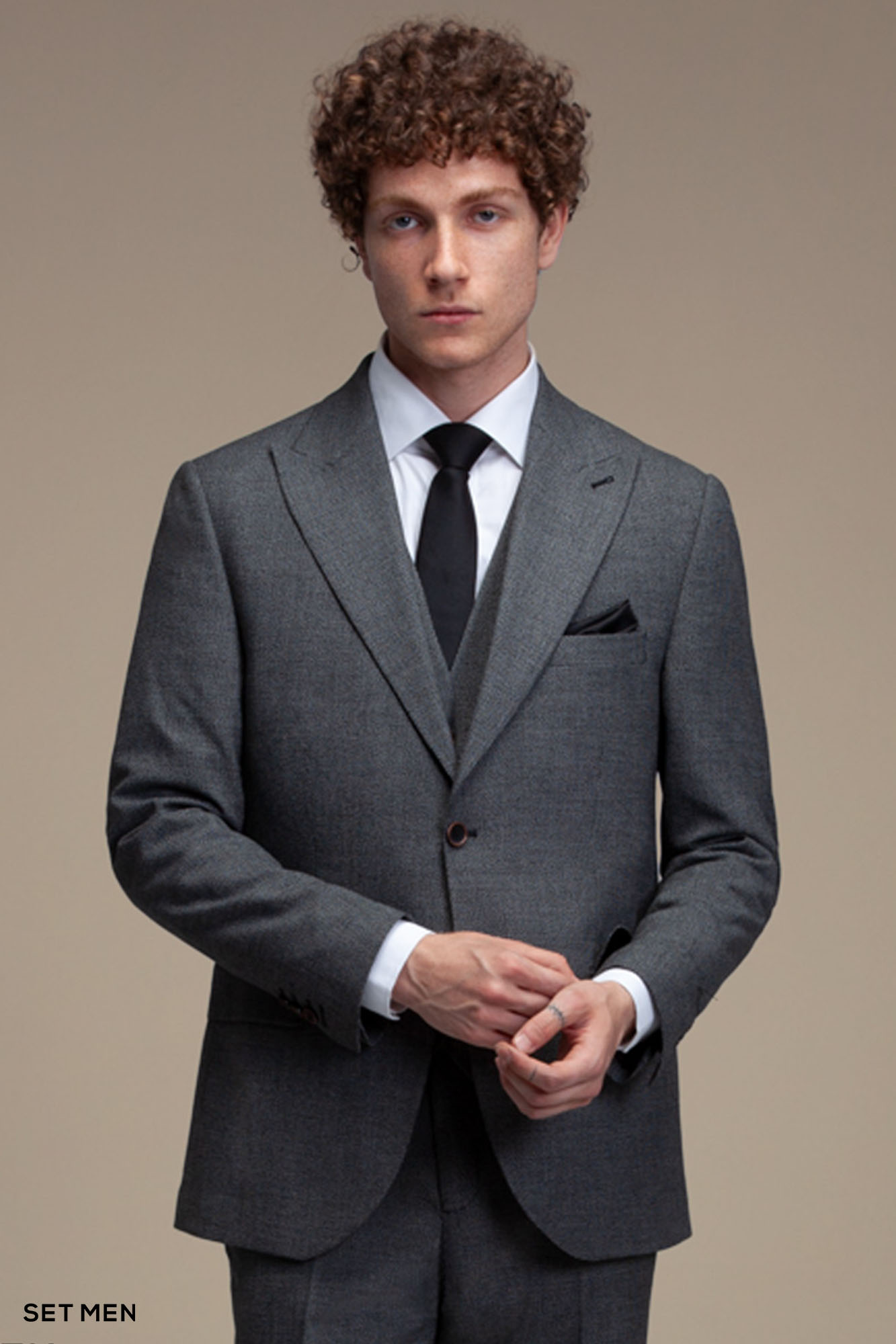 کت و شلوار مردانه سه تکه یقه بلیزر دو دکمه