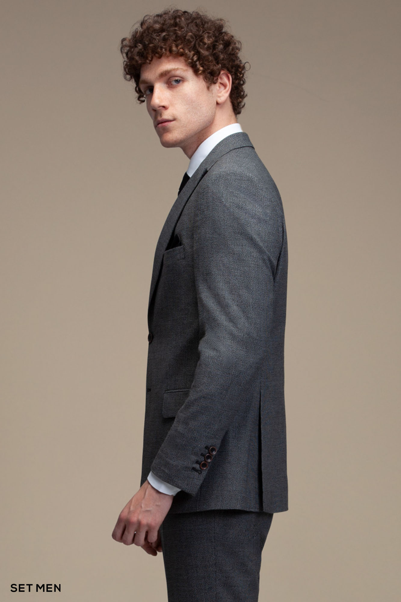 کت و شلوار مردانه سه تکه یقه بلیزر دو دکمه