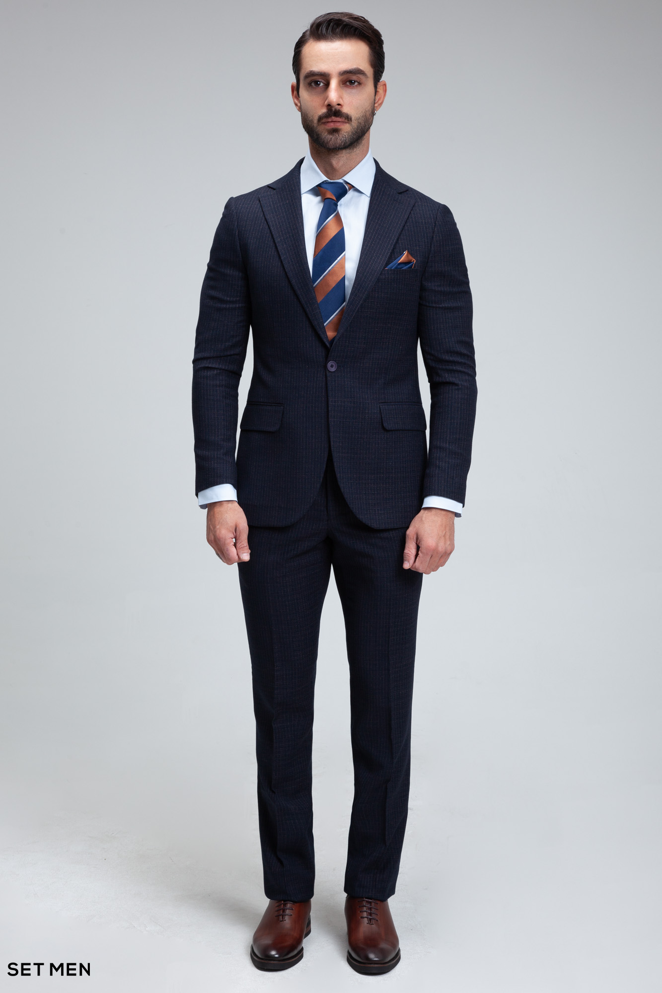 کت و شلوار مردانه دوتکه یقه انگلیسی تک دکمه دوچاک