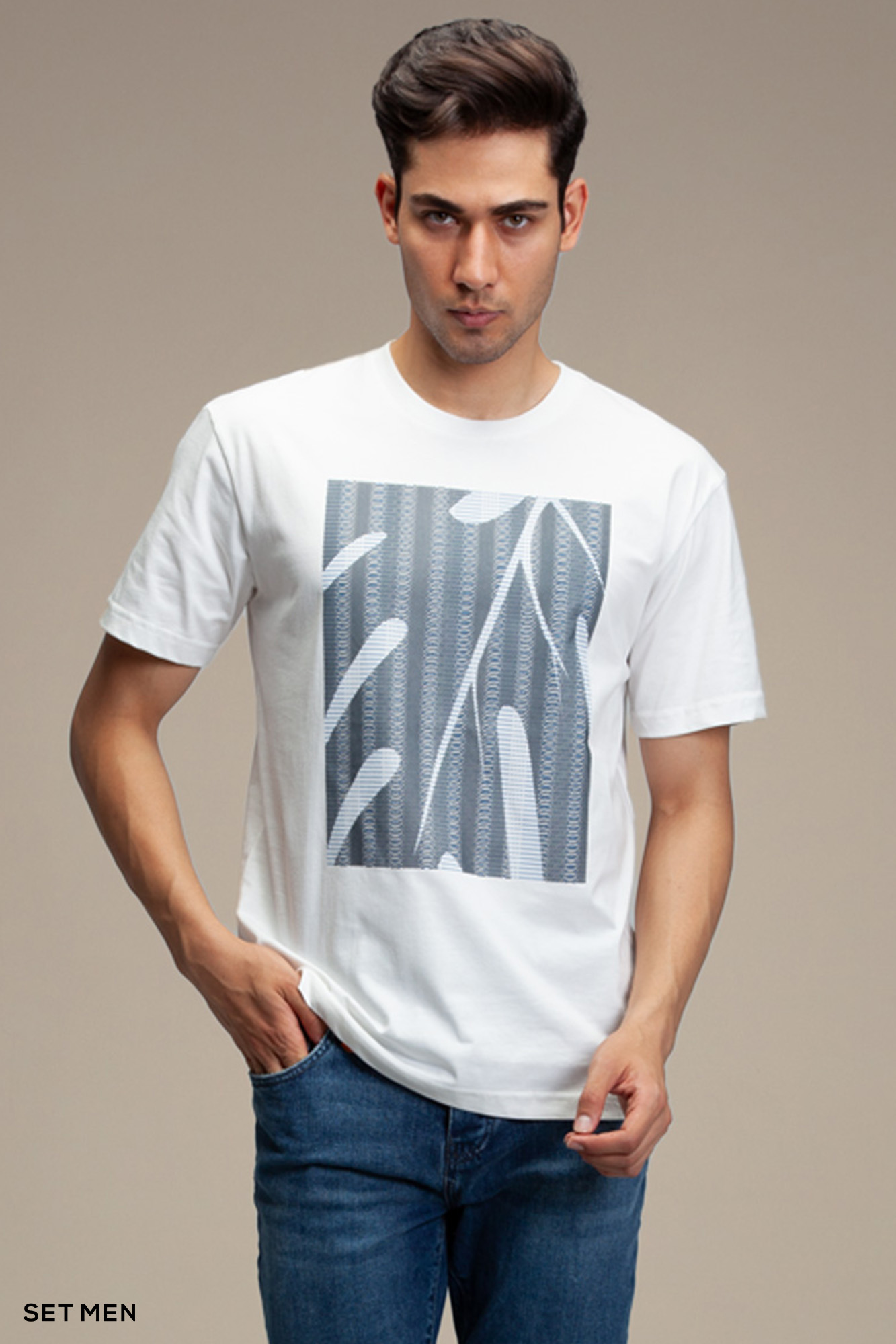 تیشرت طرح مینیمال