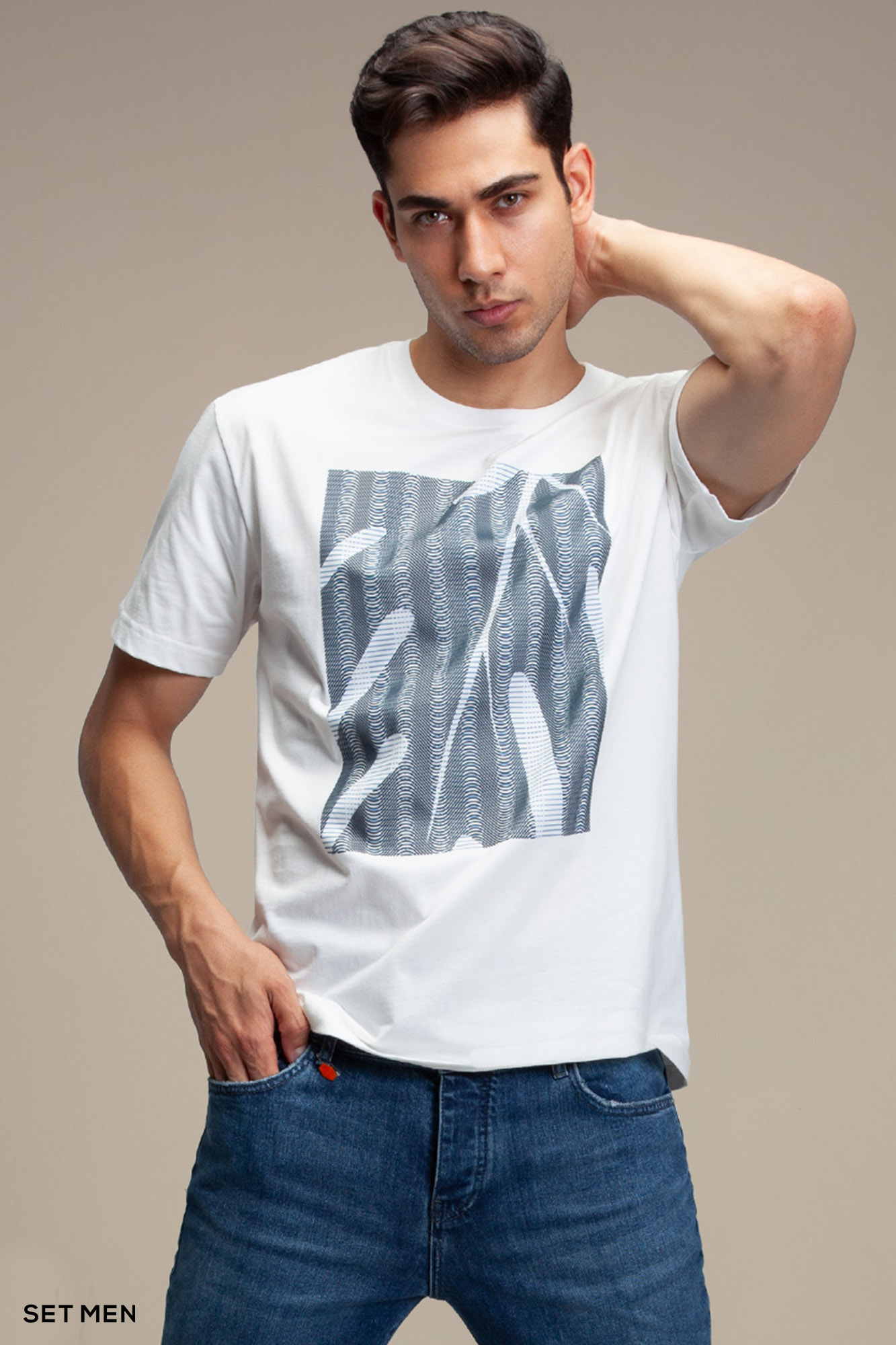 تیشرت طرح مینیمال