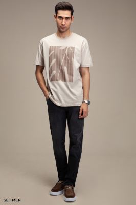 تیشرت طرح مینیمال