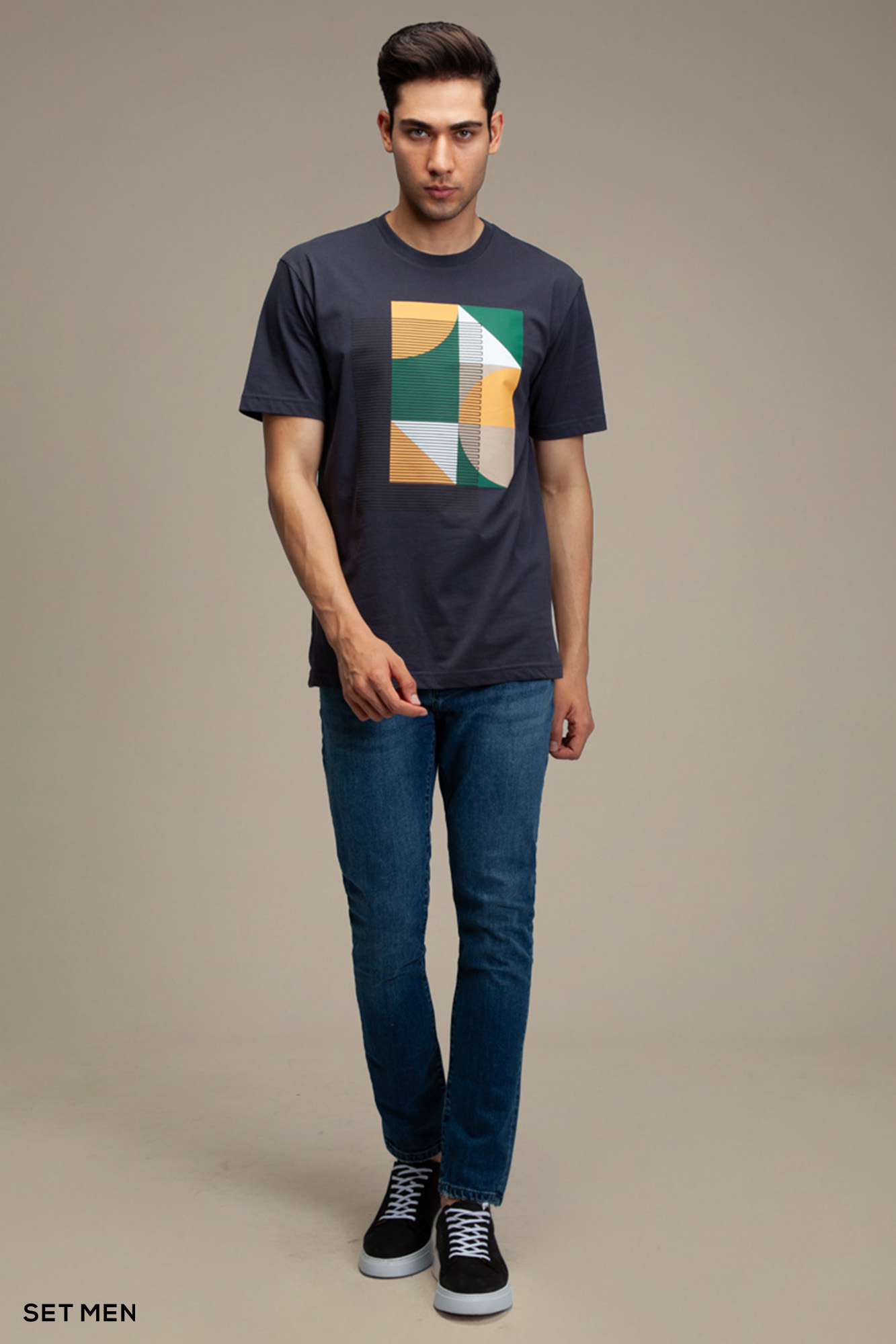 تیشرت مینیمال