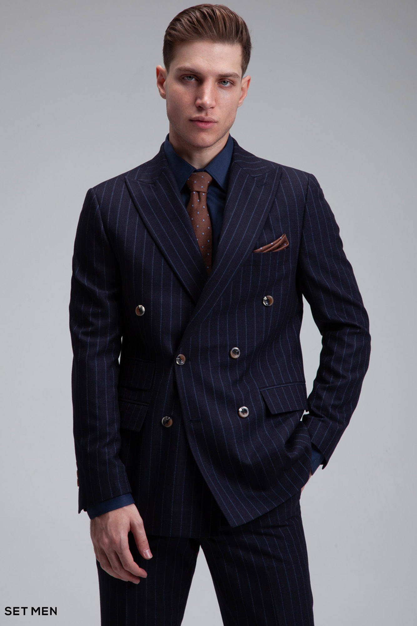 کت و شلوار مردانه دیپلمات شش دکمه