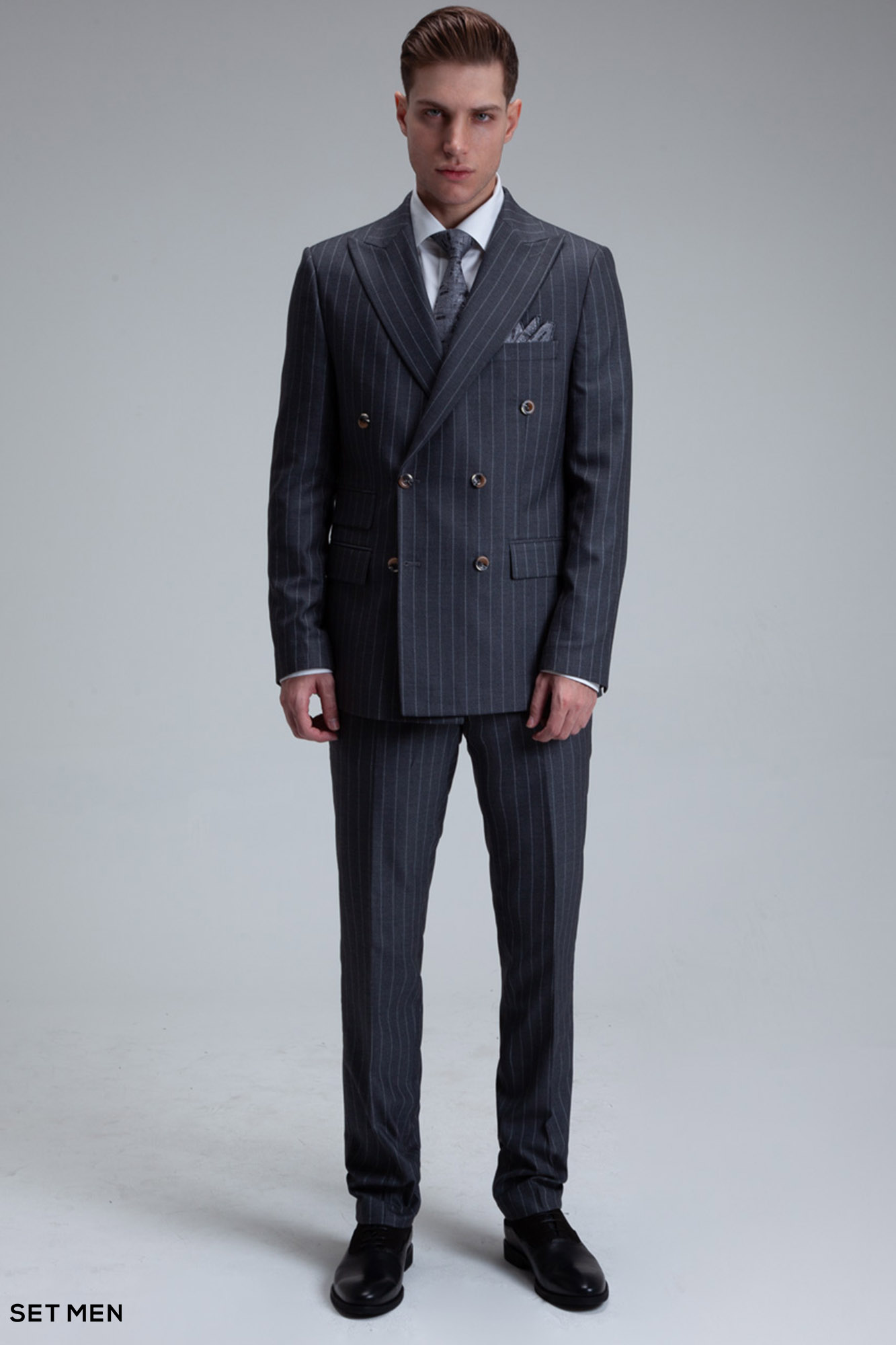 کت و شلوار مردانه دیپلمات شش دکمه