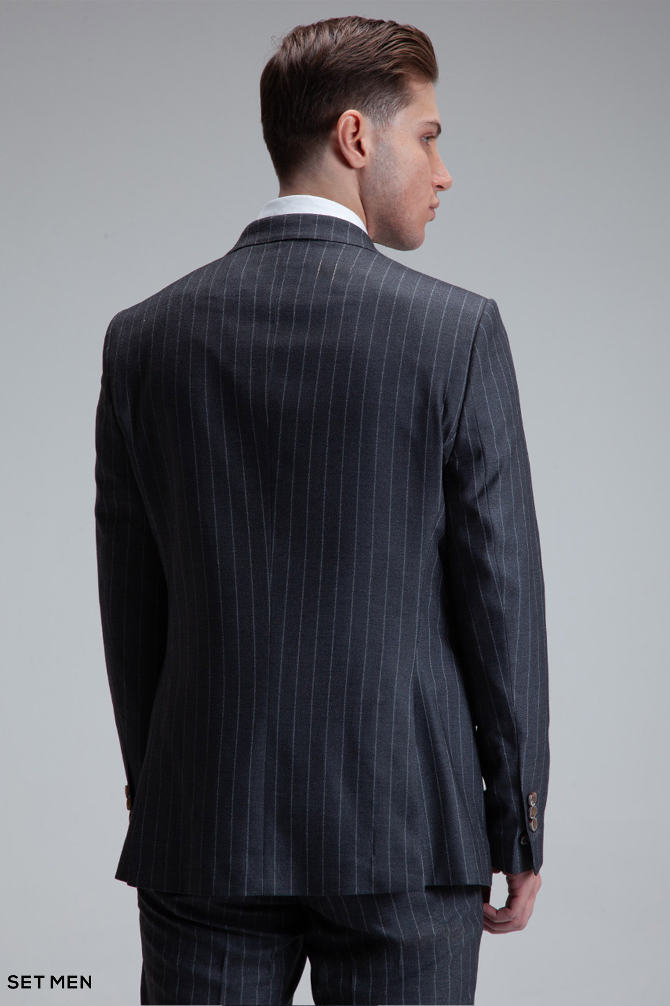 کت و شلوار مردانه دیپلمات شش دکمه