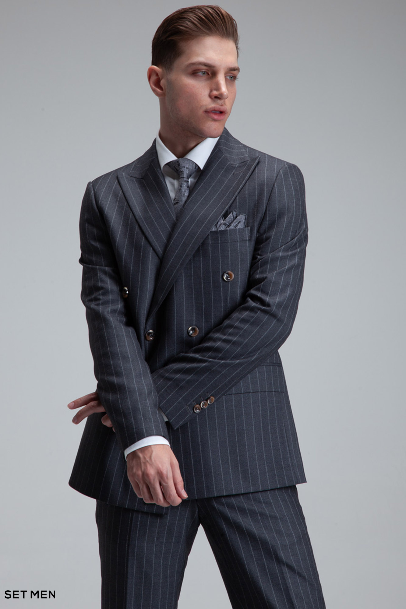 کت و شلوار مردانه دیپلمات شش دکمه