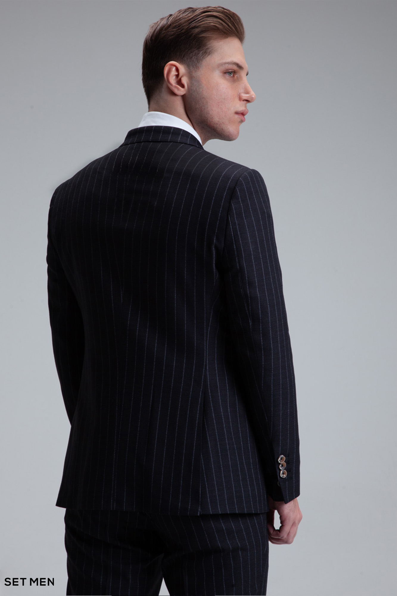 کت و شلوار مردانه دیپلمات شش دکمه