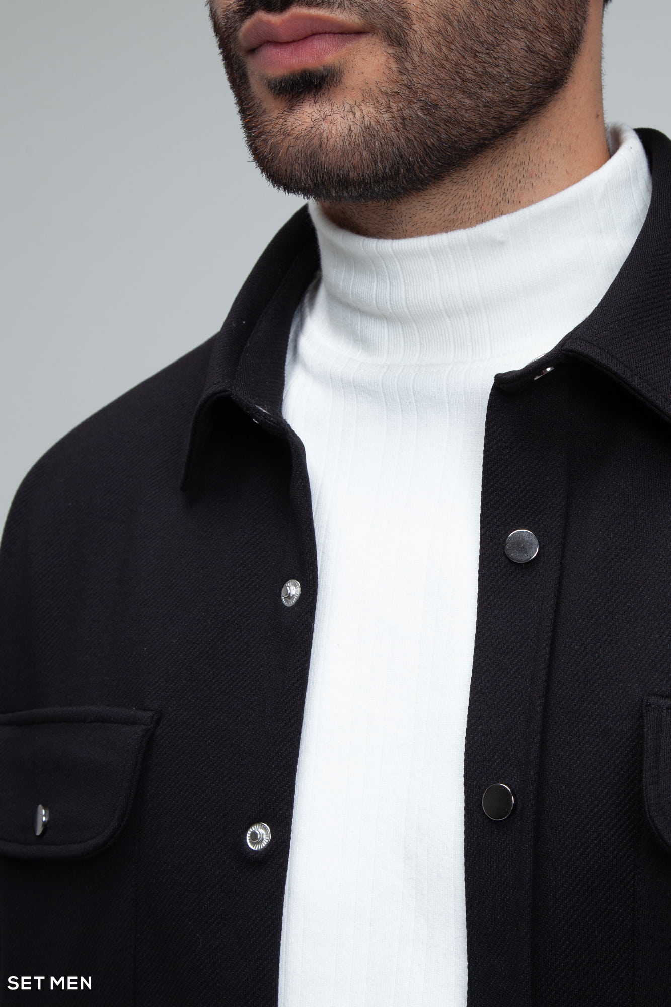 شکت دکمه دار