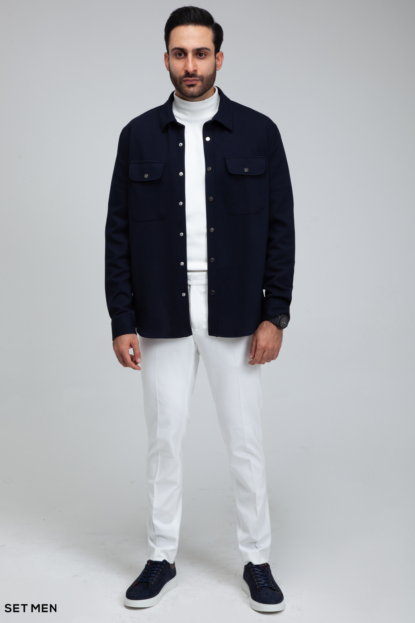 شکت دکمه دار