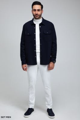 شکت دکمه دار