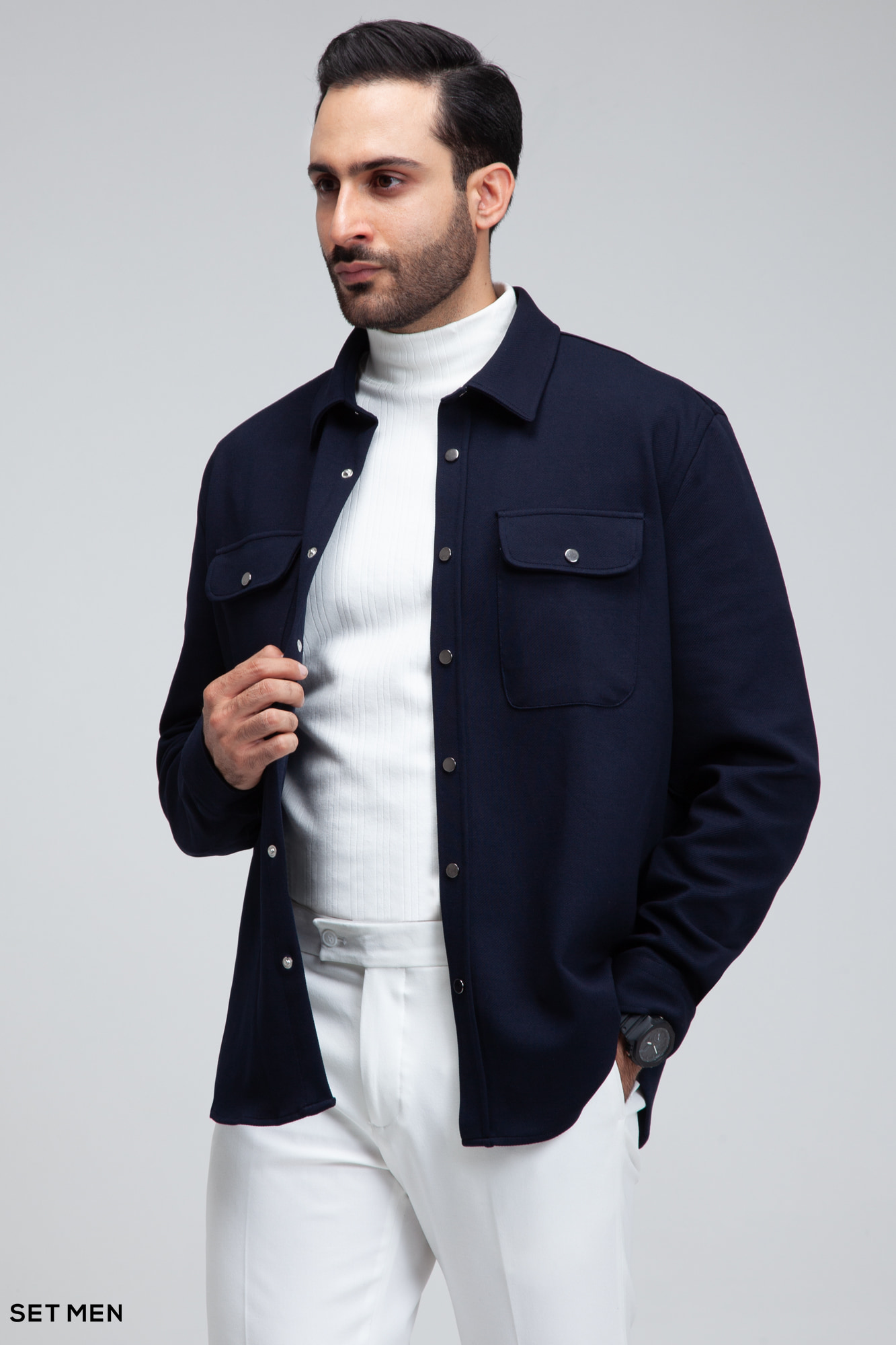 شکت دکمه دار