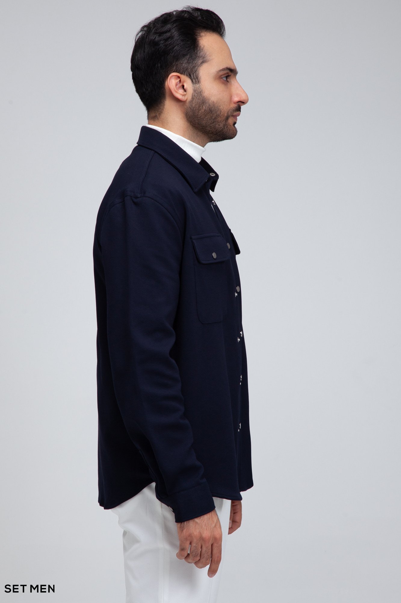 شکت دکمه دار