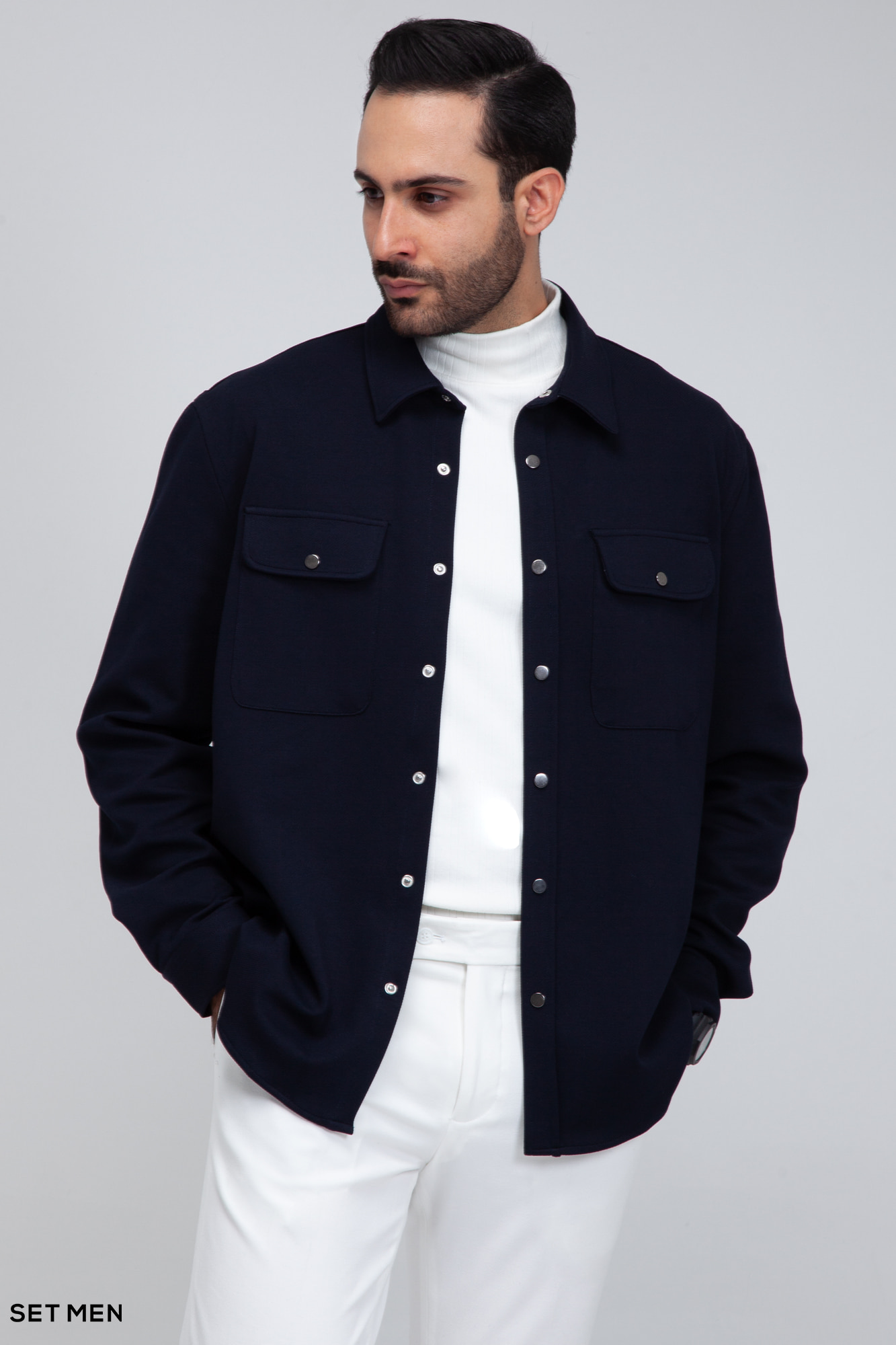 شکت دکمه دار