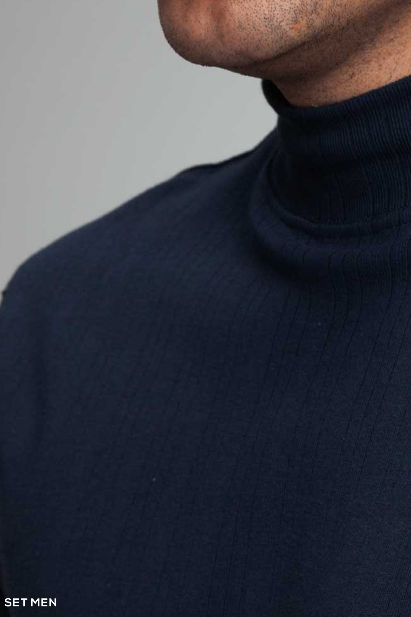 یقه اسکی آستین کوتاه