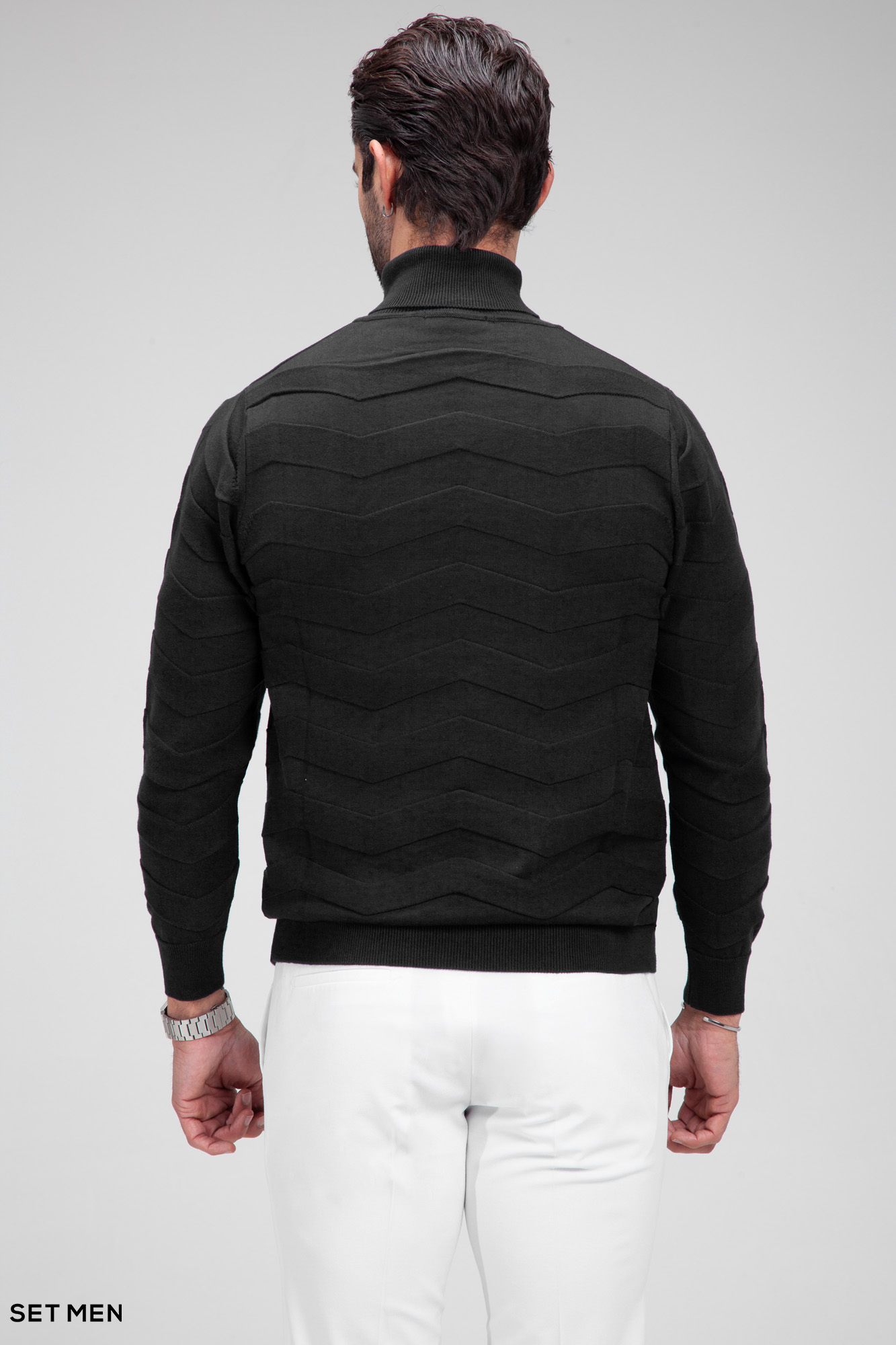 بافت یقه اسکی طرح دار