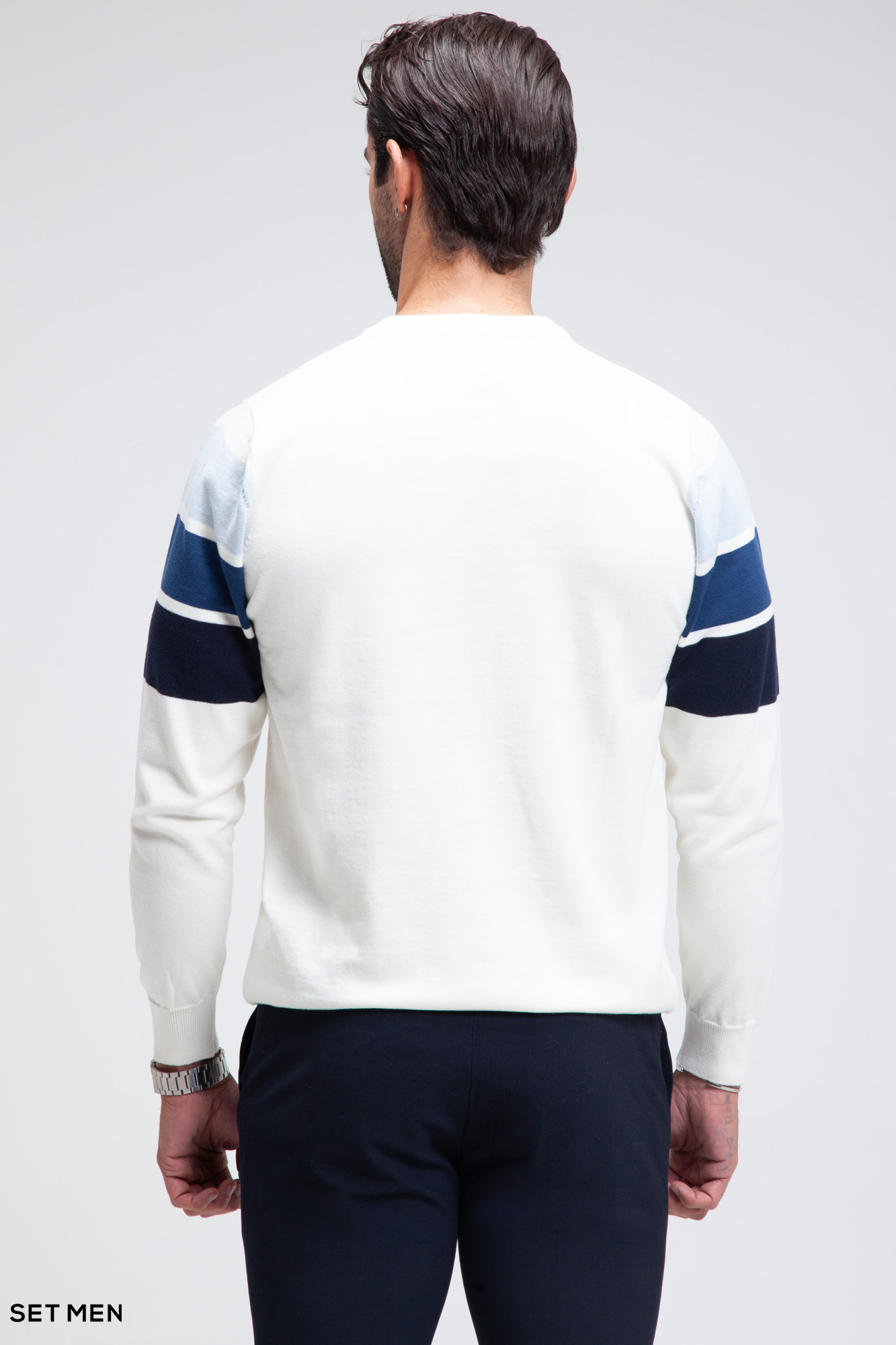 بافت یقه گرد سه خط